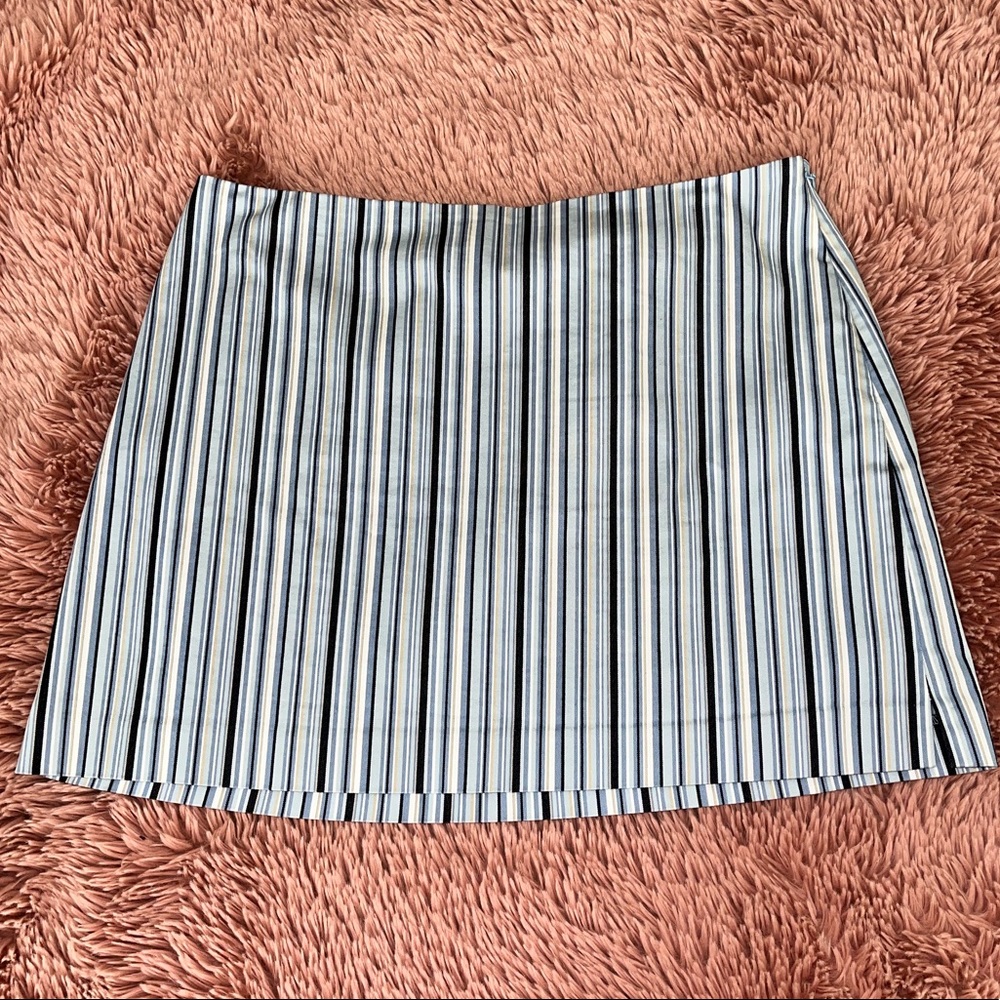 Y2K MINI SKIRT 🦋